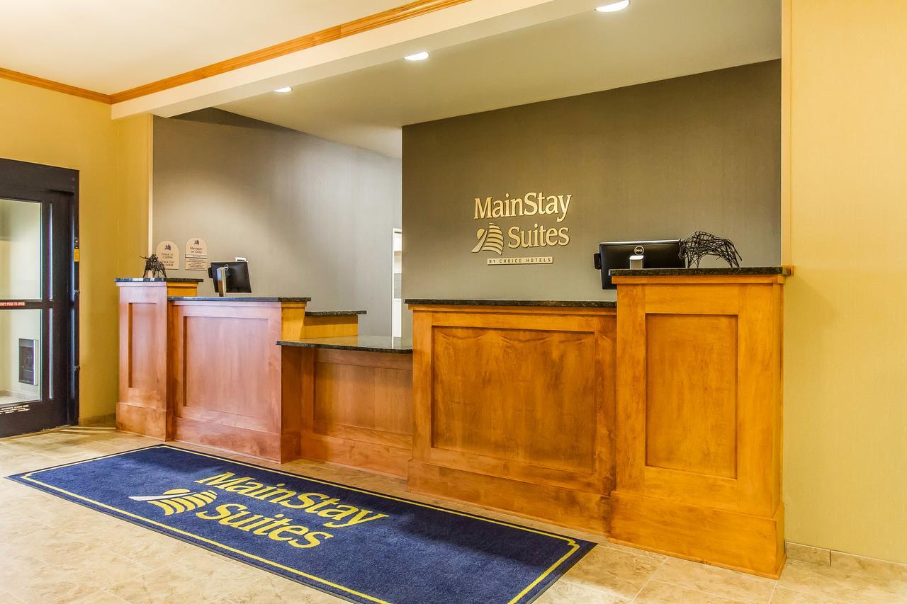 Mainstay Suites Stanley Экстерьер фото