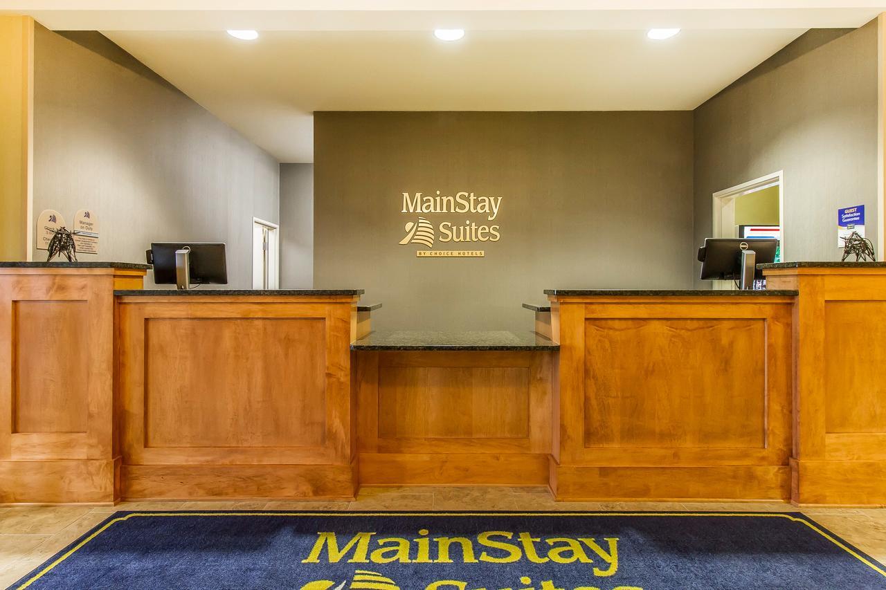 Mainstay Suites Stanley Экстерьер фото