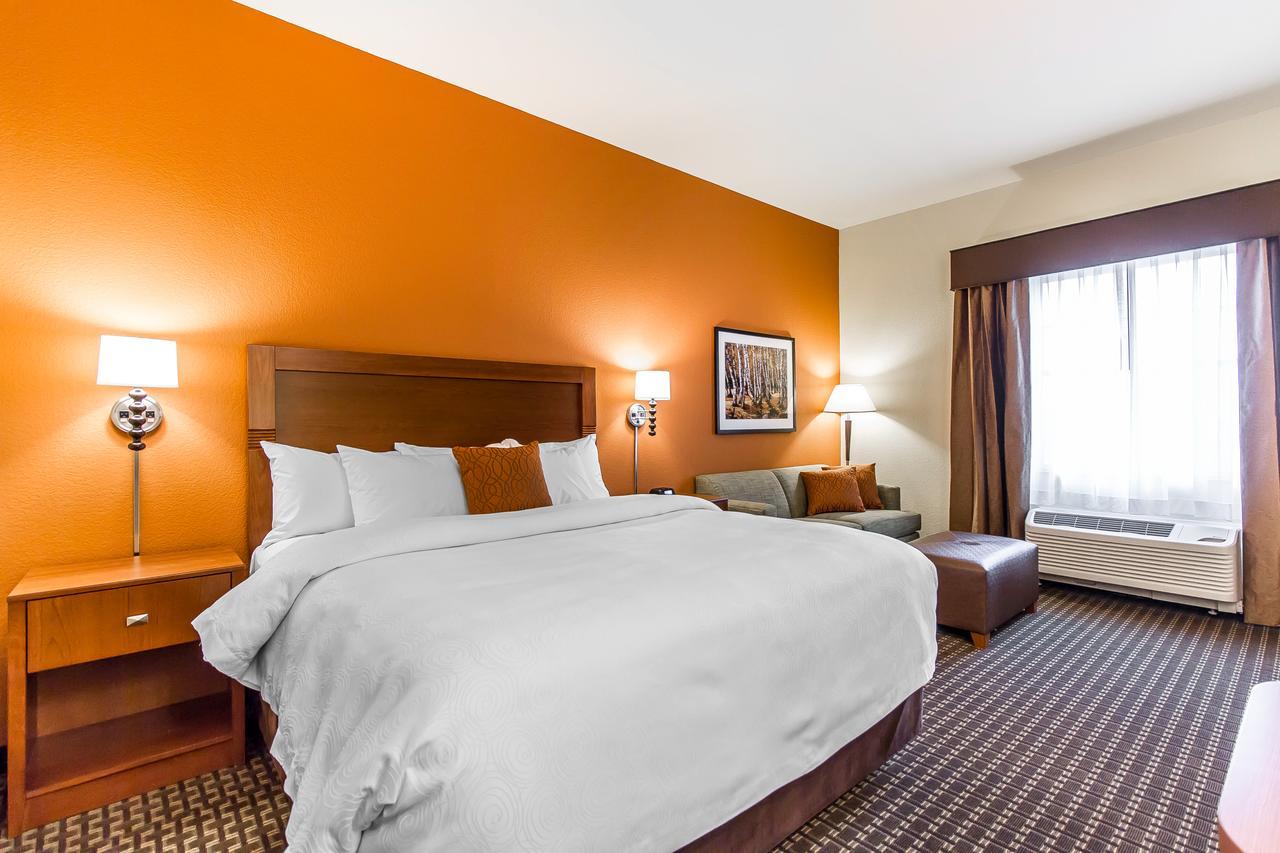 Mainstay Suites Stanley Экстерьер фото