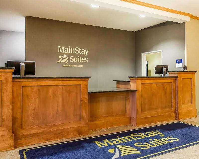 Mainstay Suites Stanley Экстерьер фото