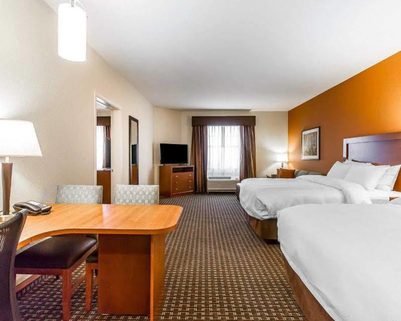 Mainstay Suites Stanley Экстерьер фото