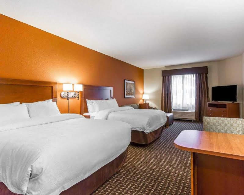 Mainstay Suites Stanley Экстерьер фото