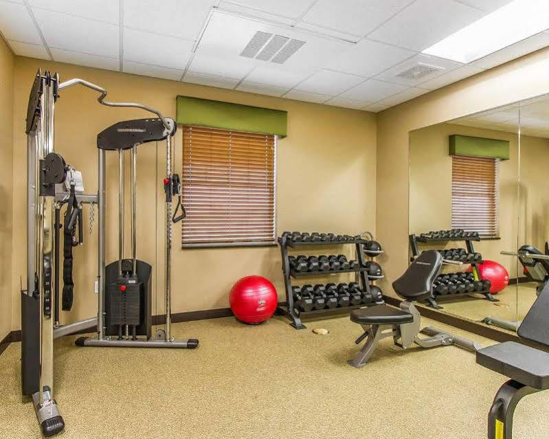 Mainstay Suites Stanley Экстерьер фото