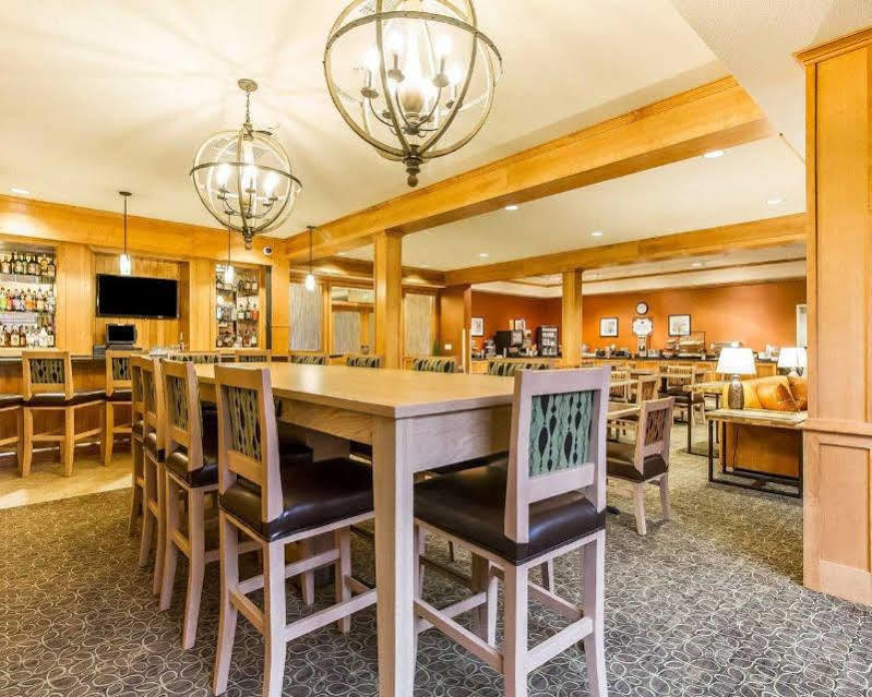 Mainstay Suites Stanley Экстерьер фото